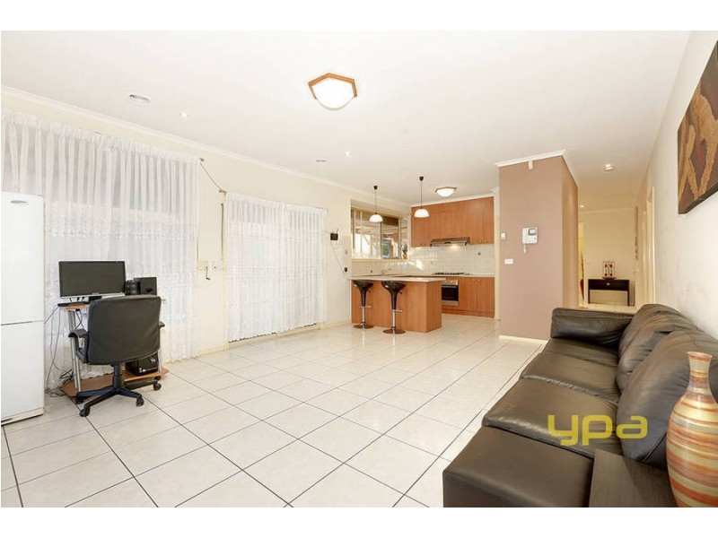 7 Truscott Avenue, Roxburgh Park VIC 3064