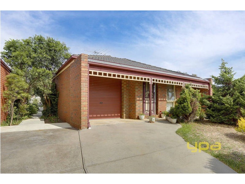5 Carr Place, Roxburgh Park VIC 3064