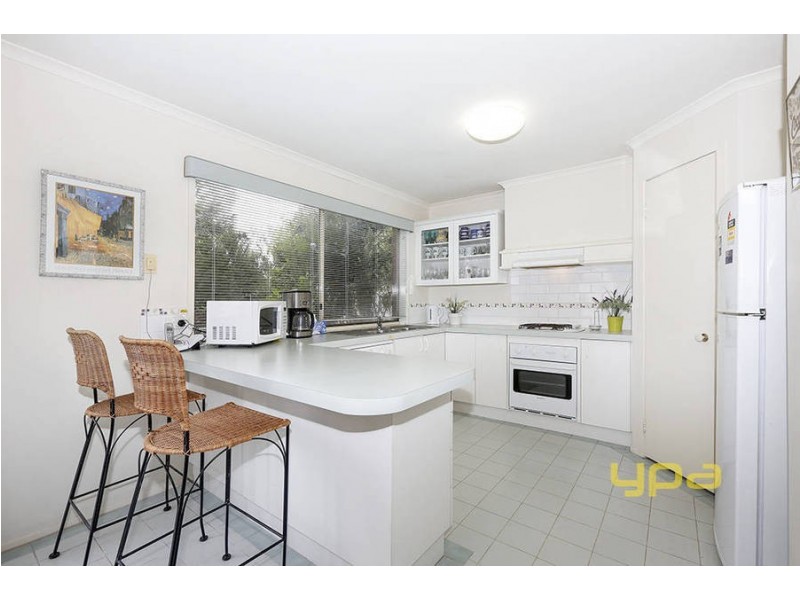 5 Carr Place, Roxburgh Park VIC 3064