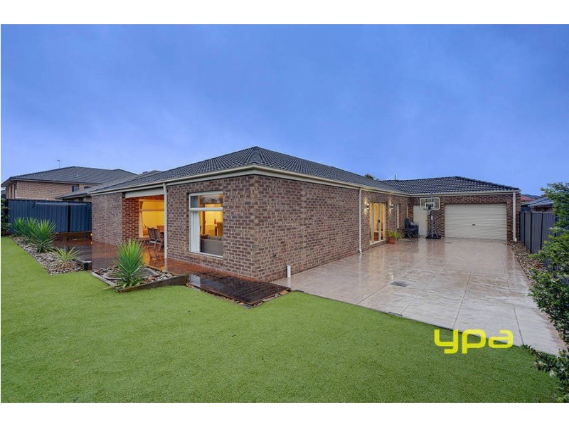 6 Beechworth Avenue, Greenvale VIC 3059