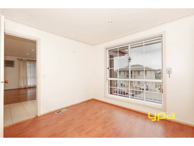 28 Nicholson Crescent, Meadow Heights VIC 3048