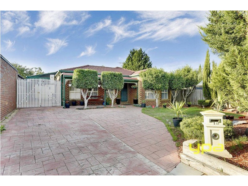 16 Addison Way, Roxburgh Park VIC 3064