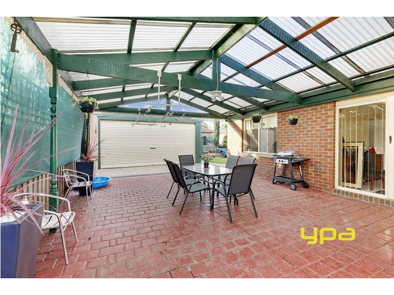 16 Addison Way, Roxburgh Park VIC 3064