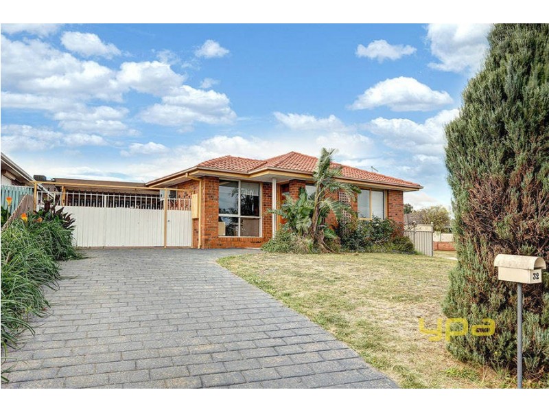 32 Cassinia Crescent, Meadow Heights VIC 3048