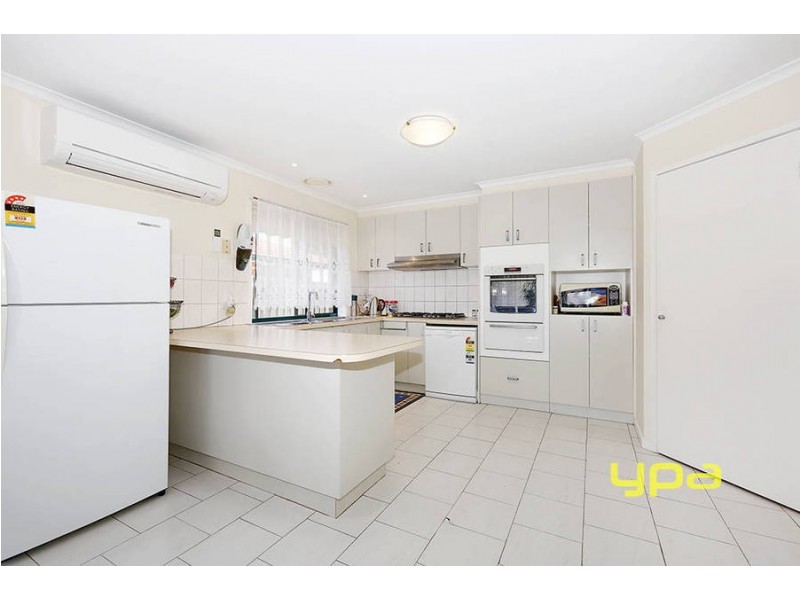 27 Bradman Drive, Meadow Heights VIC 3048