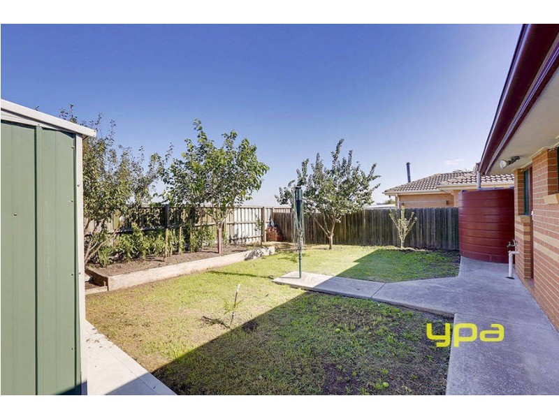 27 Bradman Drive, Meadow Heights VIC 3048