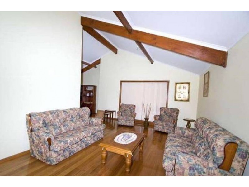 11 Nicholson Crescent, Meadow Heights VIC 3048