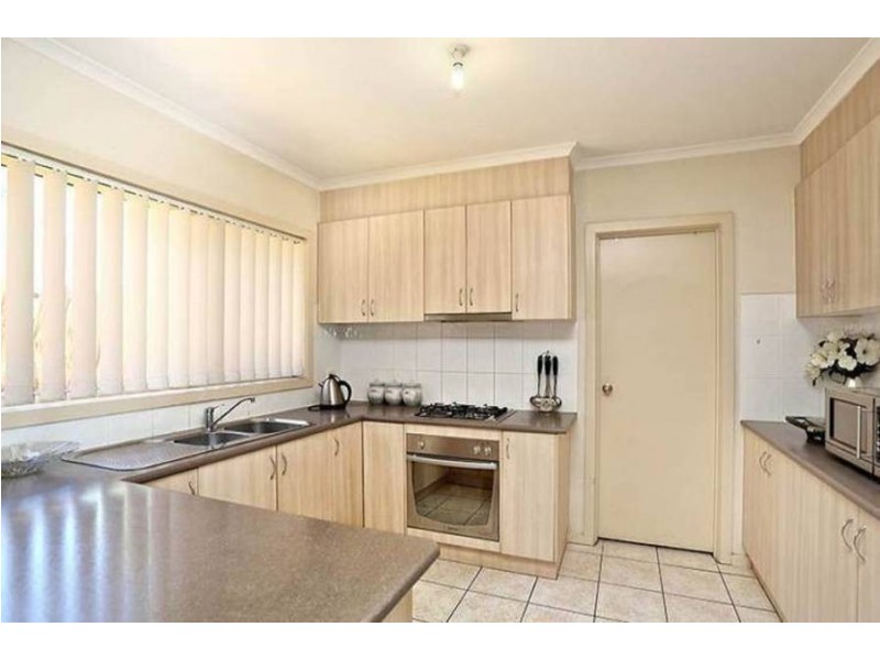 8/32-36 Papworth Place, Meadow Heights VIC 3048