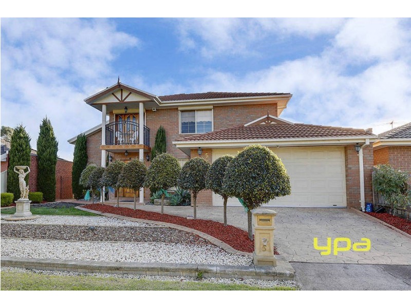 5 Phoenix Court, Roxburgh Park VIC 3064
