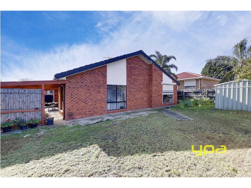 27 Papworth Place, Meadow Heights VIC 3048