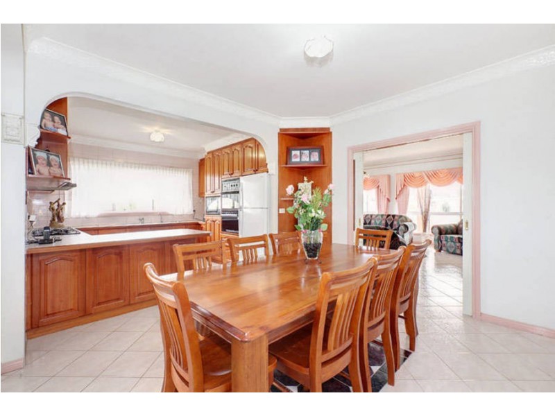 2 Shaba Court, Meadow Heights VIC 3048