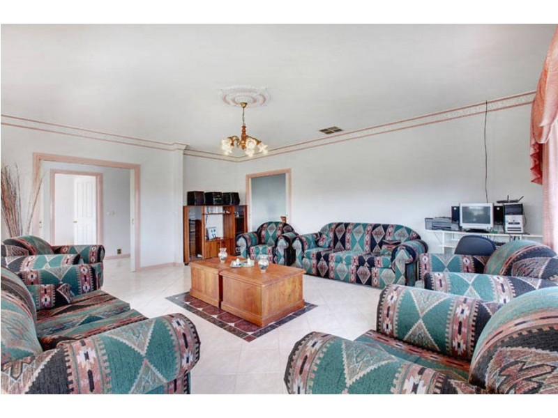 2 Shaba Court, Meadow Heights VIC 3048