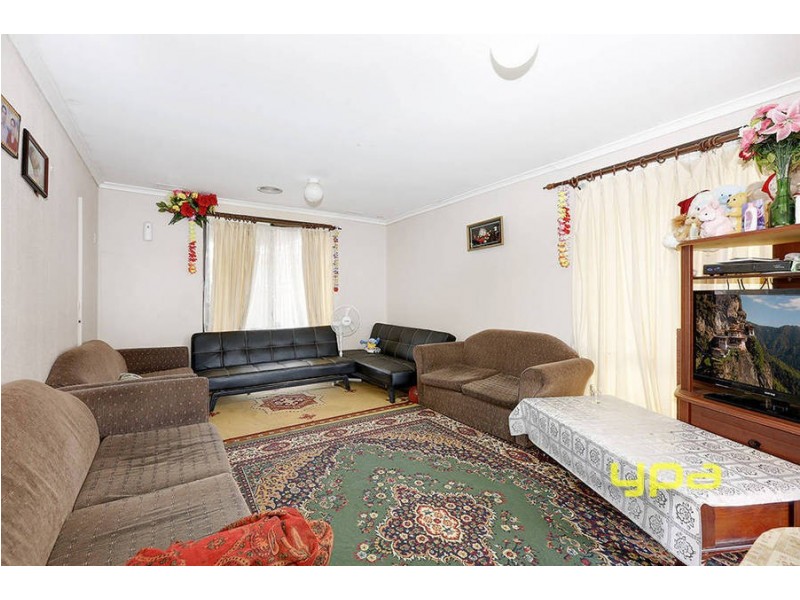 5 Rockbank Court, Meadow Heights VIC 3048