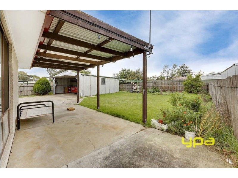 5 Rockbank Court, Meadow Heights VIC 3048