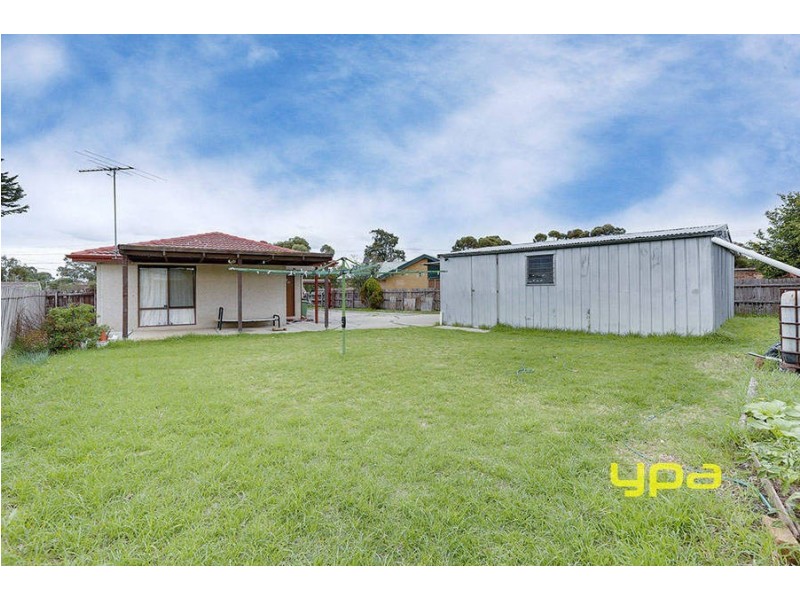 5 Rockbank Court, Meadow Heights VIC 3048
