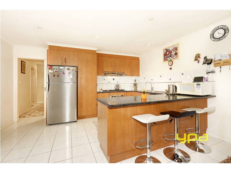 5 Severn Court, Roxburgh Park VIC 3064