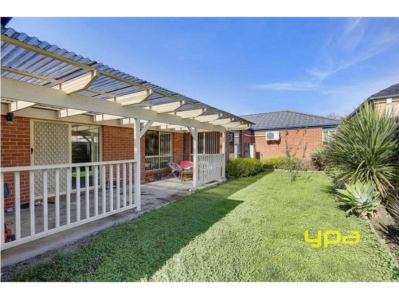 5 Severn Court, Roxburgh Park VIC 3064