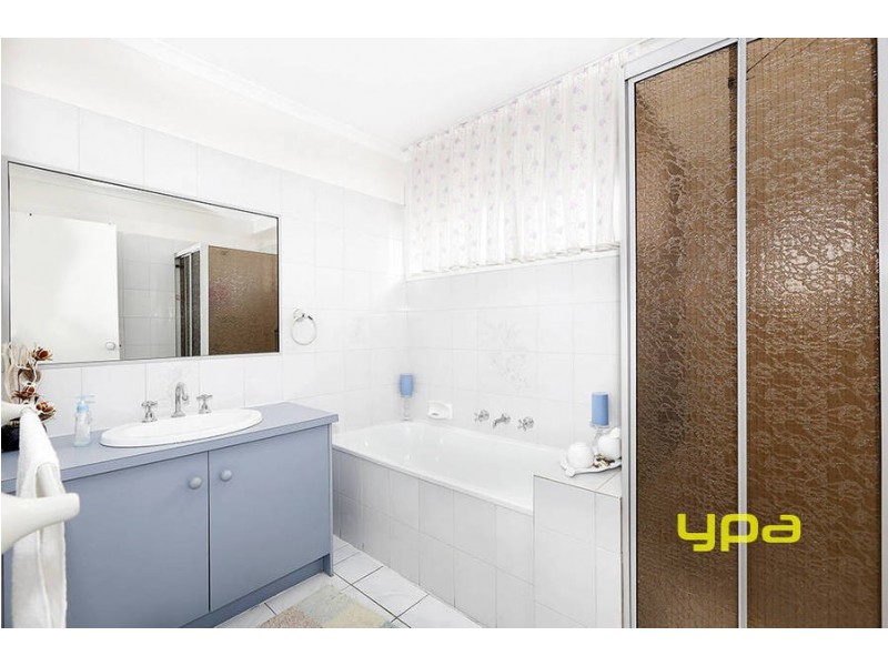 13 Yaralla Court, Meadow Heights VIC 3048