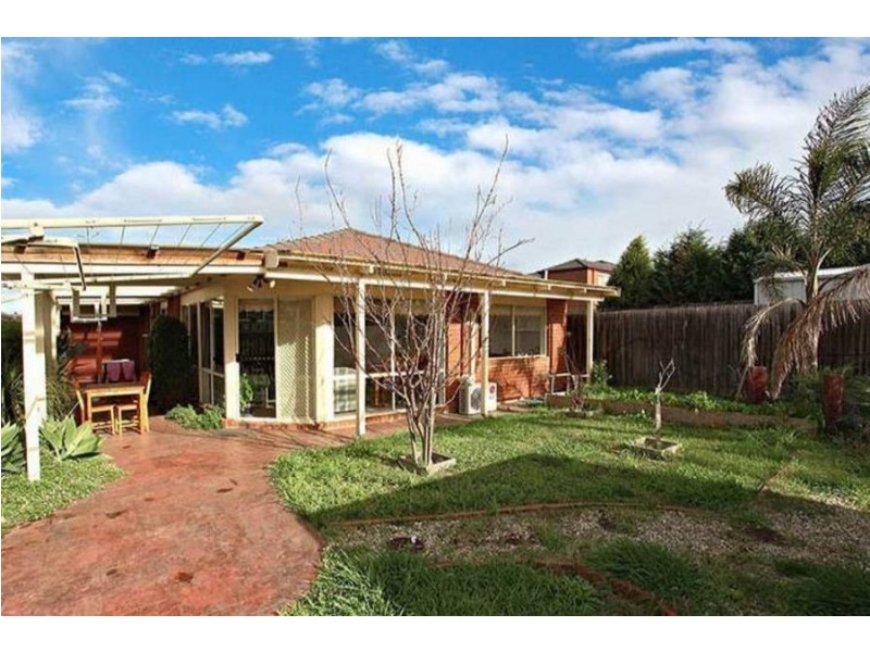 21 Baynton Crescent, Roxburgh Park VIC 3064