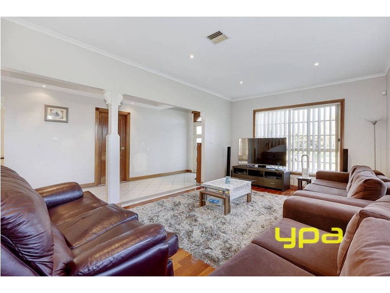 10 Vela Place, Roxburgh Park VIC 3064