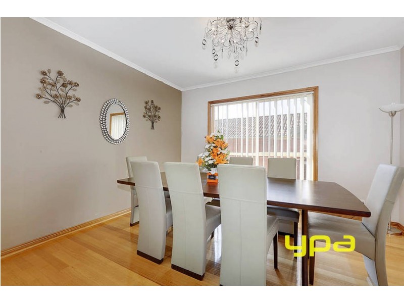 10 Vela Place, Roxburgh Park VIC 3064