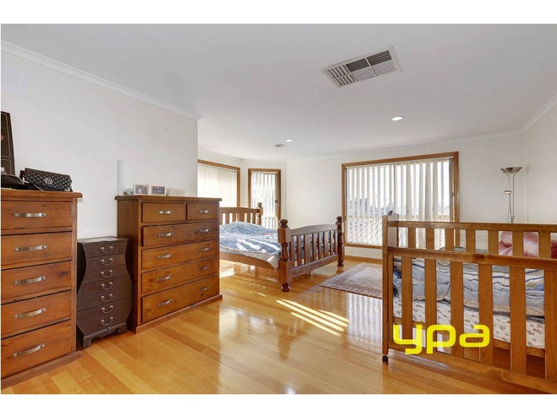 10 Vela Place, Roxburgh Park VIC 3064