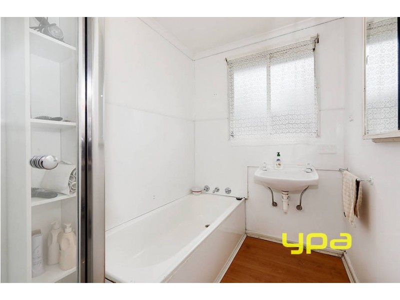 3 Hallston Court, Meadow Heights VIC 3048