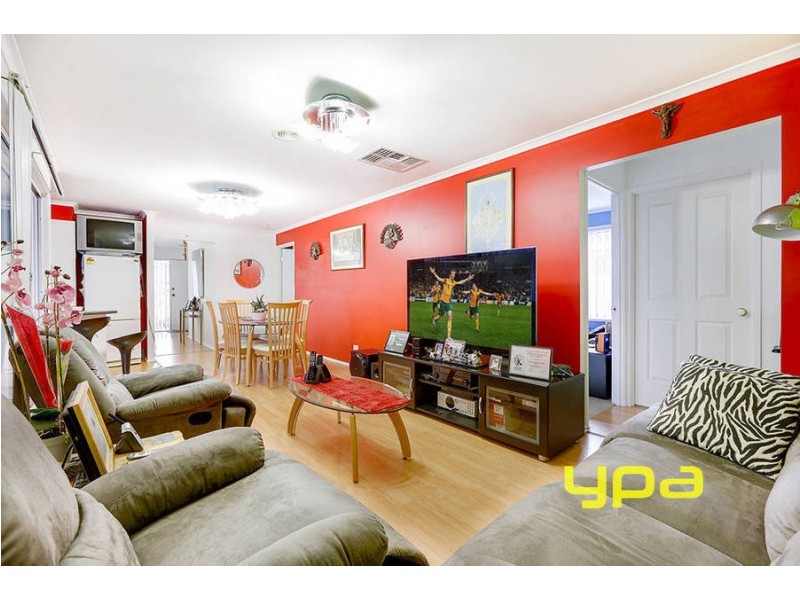 16 Severn Court, Roxburgh Park VIC 3064