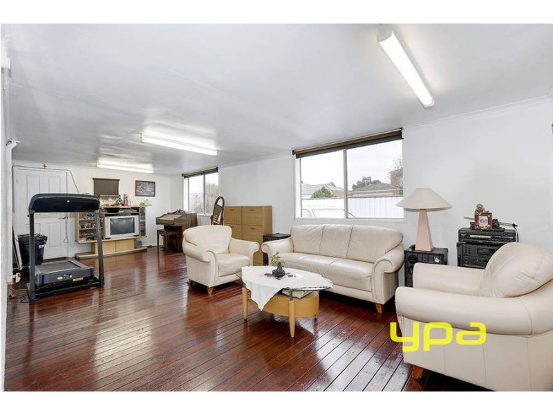 16 Severn Court, Roxburgh Park VIC 3064