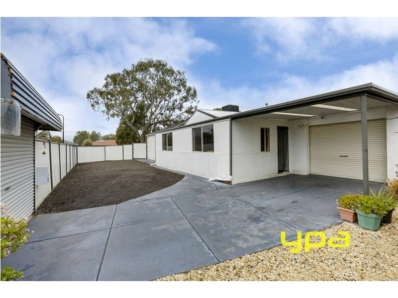 16 Severn Court, Roxburgh Park VIC 3064