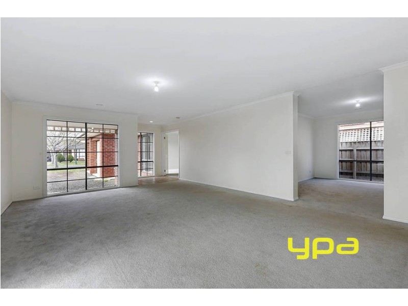 21 Centaurus Avenue, Roxburgh Park VIC 3064