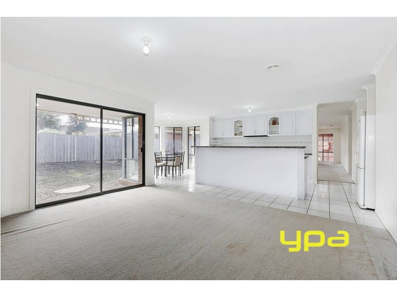 21 Centaurus Avenue, Roxburgh Park VIC 3064