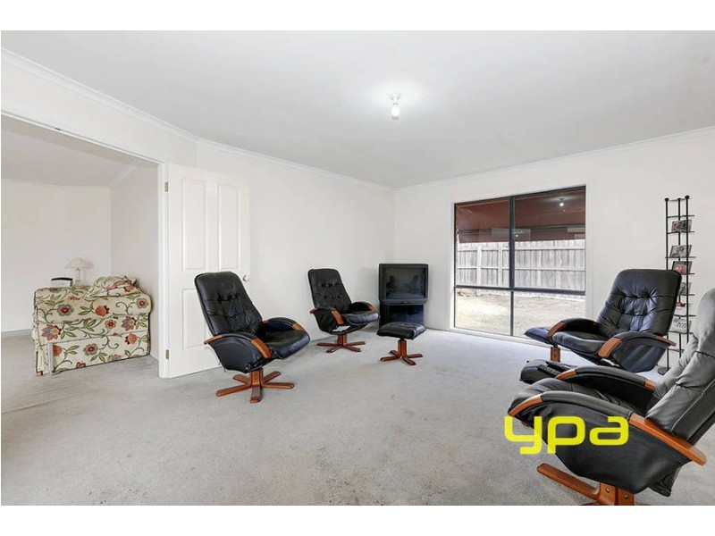21 Centaurus Avenue, Roxburgh Park VIC 3064