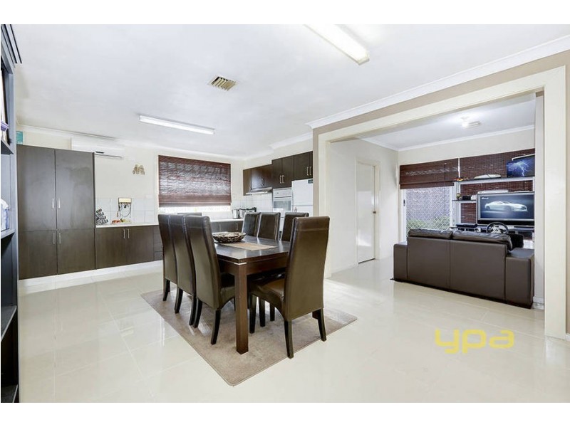 6 Dillwynia Place, Meadow Heights VIC 3048