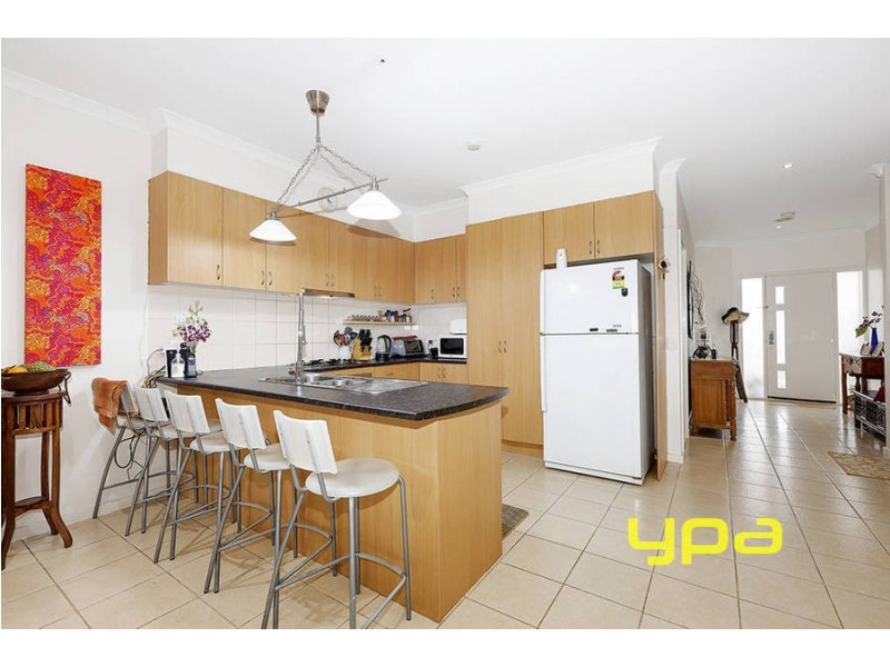 96 Hayfield Road, Roxburgh Park VIC 3064