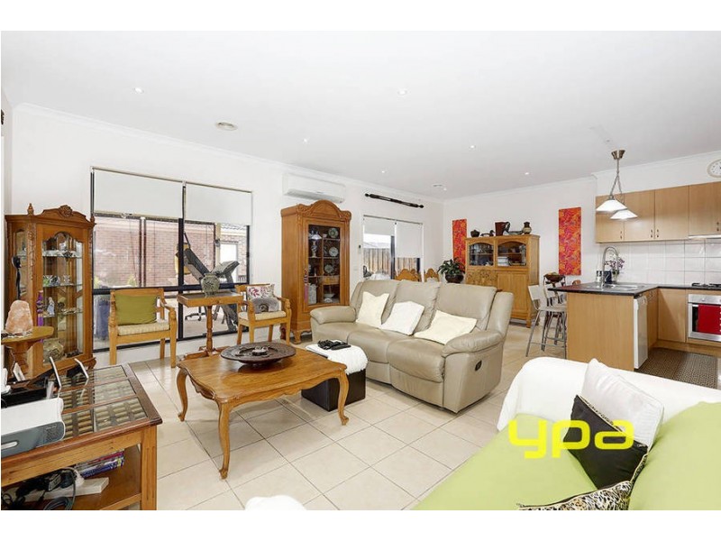 96 Hayfield Road, Roxburgh Park VIC 3064