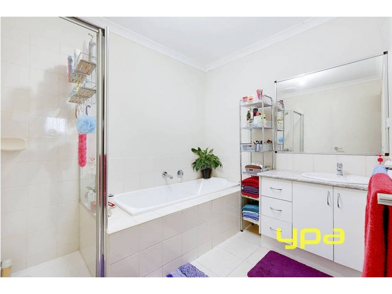 96 Hayfield Road, Roxburgh Park VIC 3064