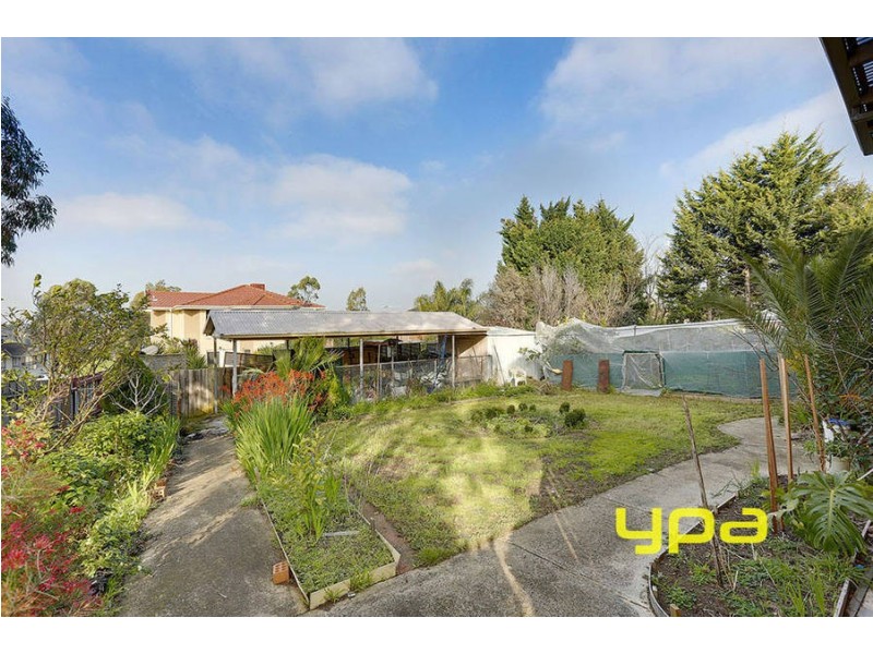 13 Preston Avenue, Roxburgh Park VIC 3064