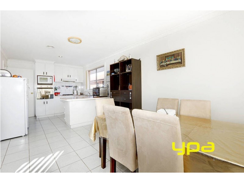 1 Rokewood Crescent, Meadow Heights VIC 3048