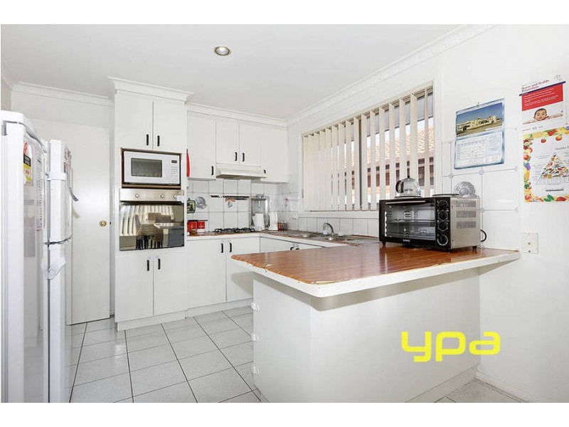 1 Rokewood Crescent, Meadow Heights VIC 3048