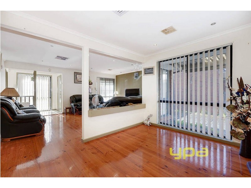 5 Peppermint Grove, Meadow Heights VIC 3048