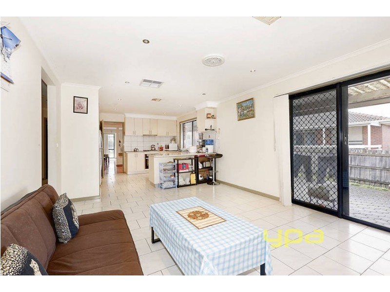 5 Peppermint Grove, Meadow Heights VIC 3048