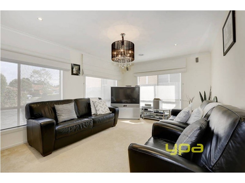 7 Harvey Court, Roxburgh Park VIC 3064