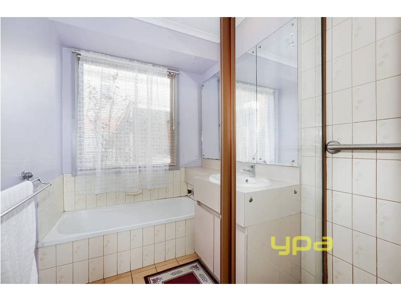 1/1 Ellam Court, Meadow Heights VIC 3048