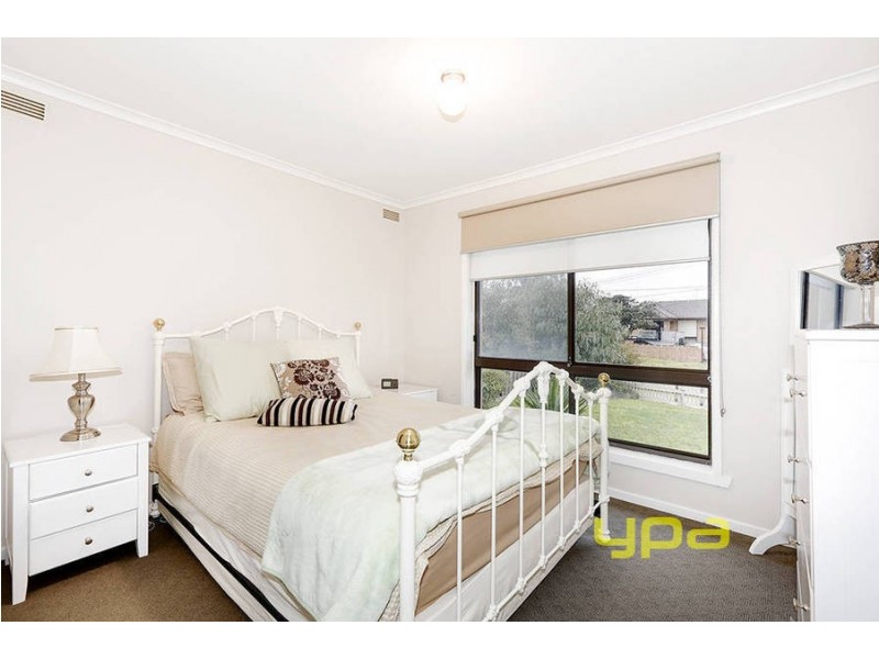 6 Chilwell Court, Meadow Heights VIC 3048