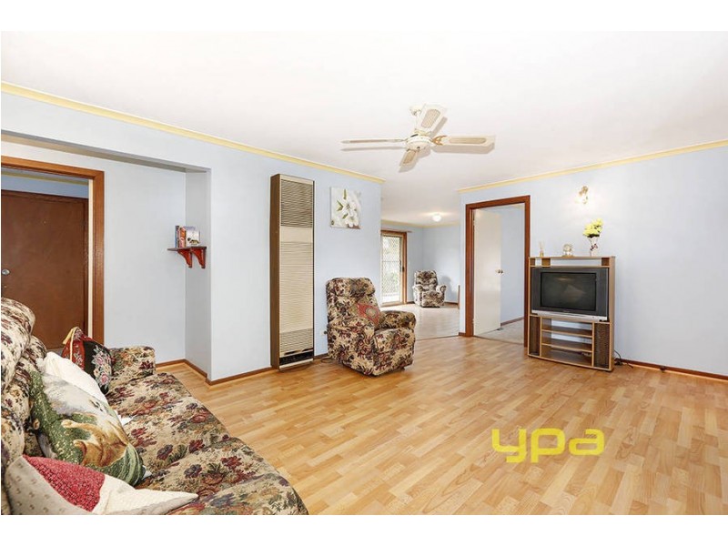 10 Mitchell Crescent, Meadow Heights VIC 3048