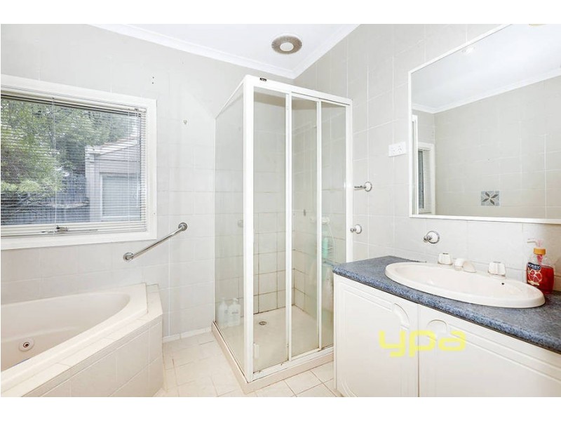 3 Herring Court, Roxburgh Park VIC 3064