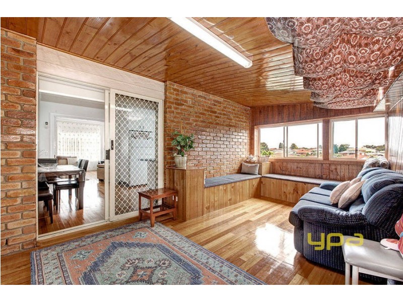 1 Rocklands Rise, Meadow Heights VIC 3048