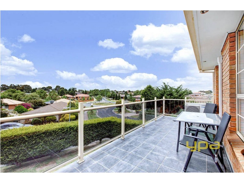 1 Rocklands Rise, Meadow Heights VIC 3048