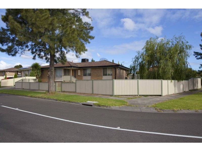 27 Karnak Crescent, Coolaroo VIC 3048